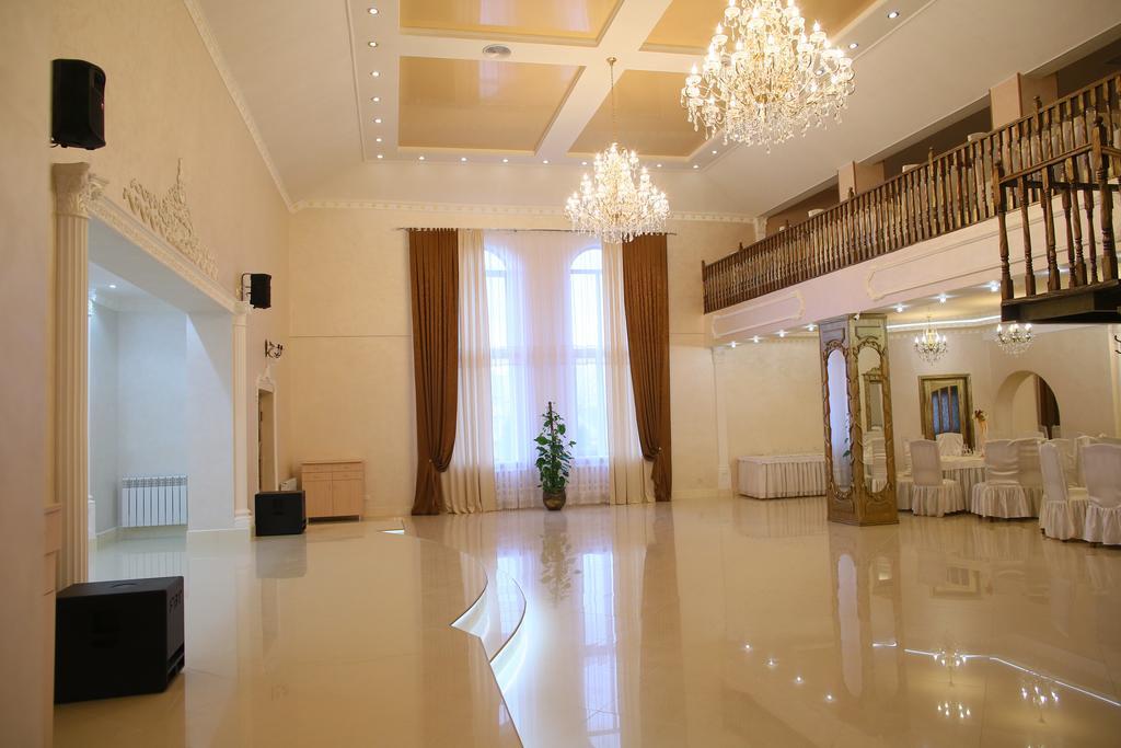 Kseniya Hotel Kamianets-Podilskyi Exterior foto